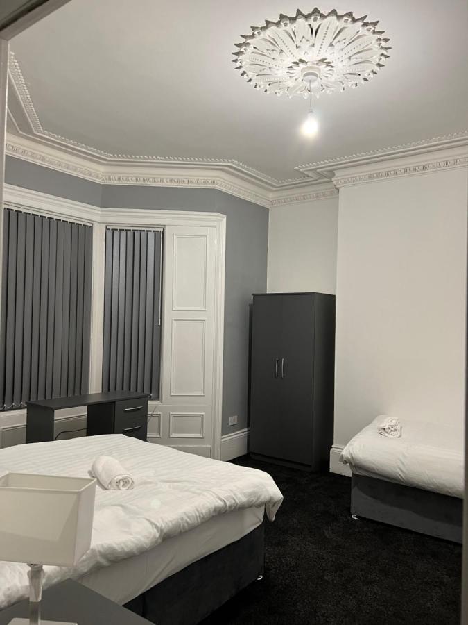 Holiday home 4 Bedroom Large & Modern Private House Location Newcastle upon Tyne